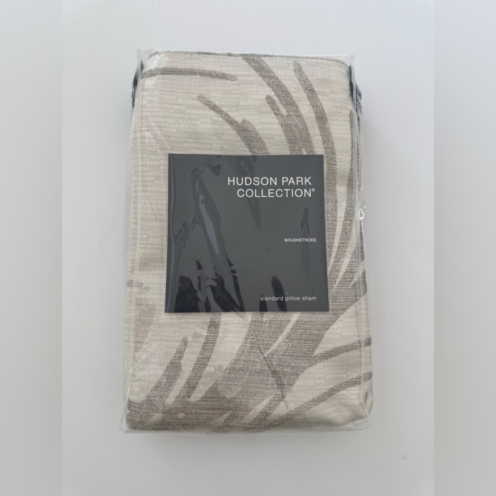 Hudson Park Brushstroke (1) Standard  Pillow Sham New